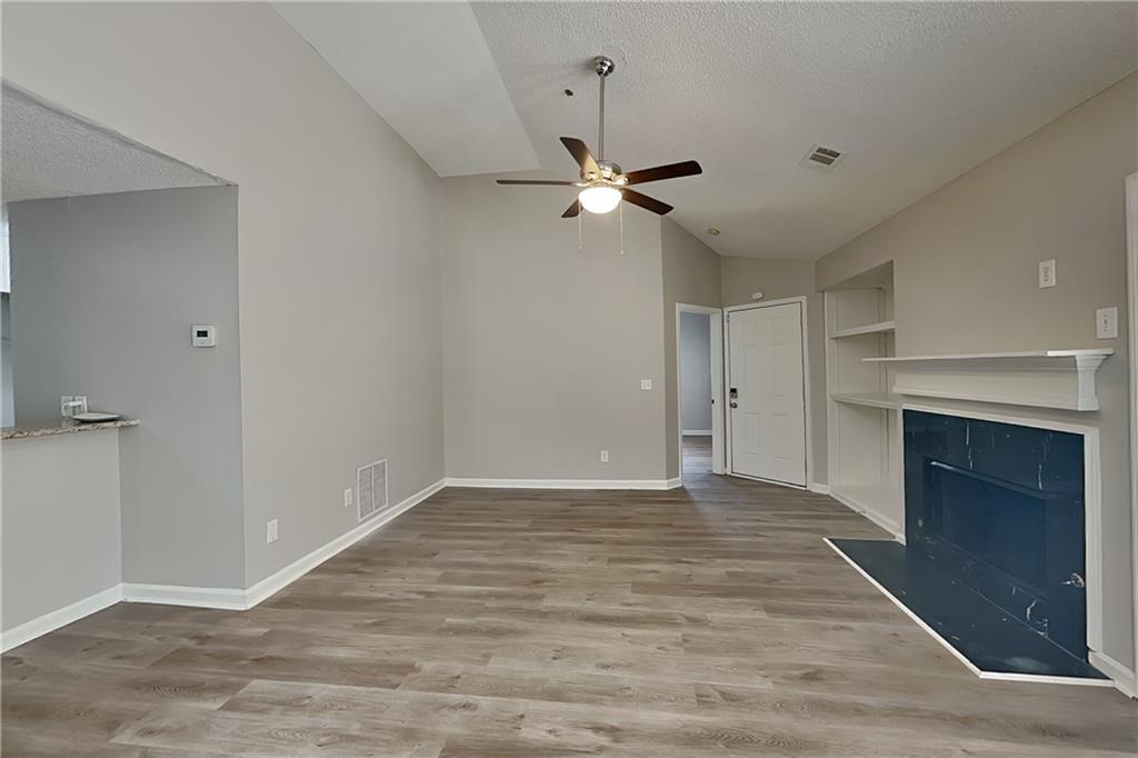 7832914 Property Photo 3