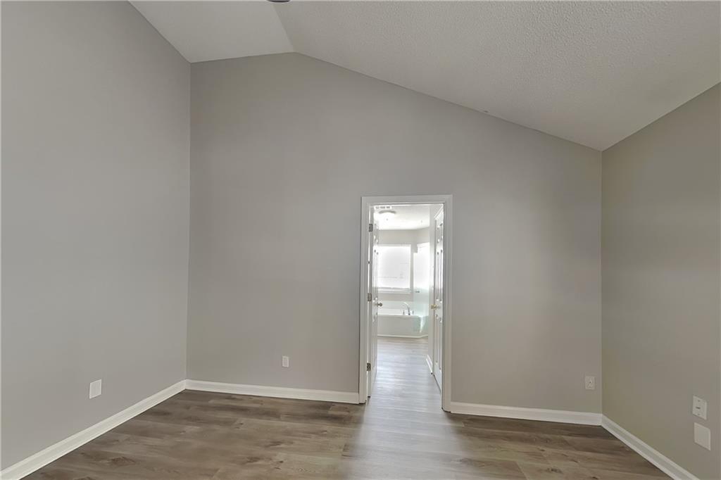 7832914 Property Photo 6