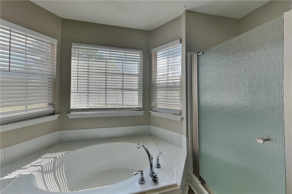 7832914 Property Photo 9