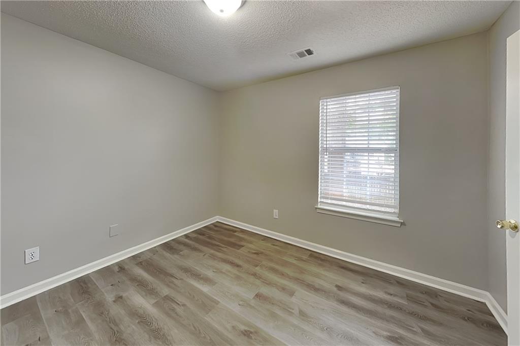 7832914 Property Photo 11