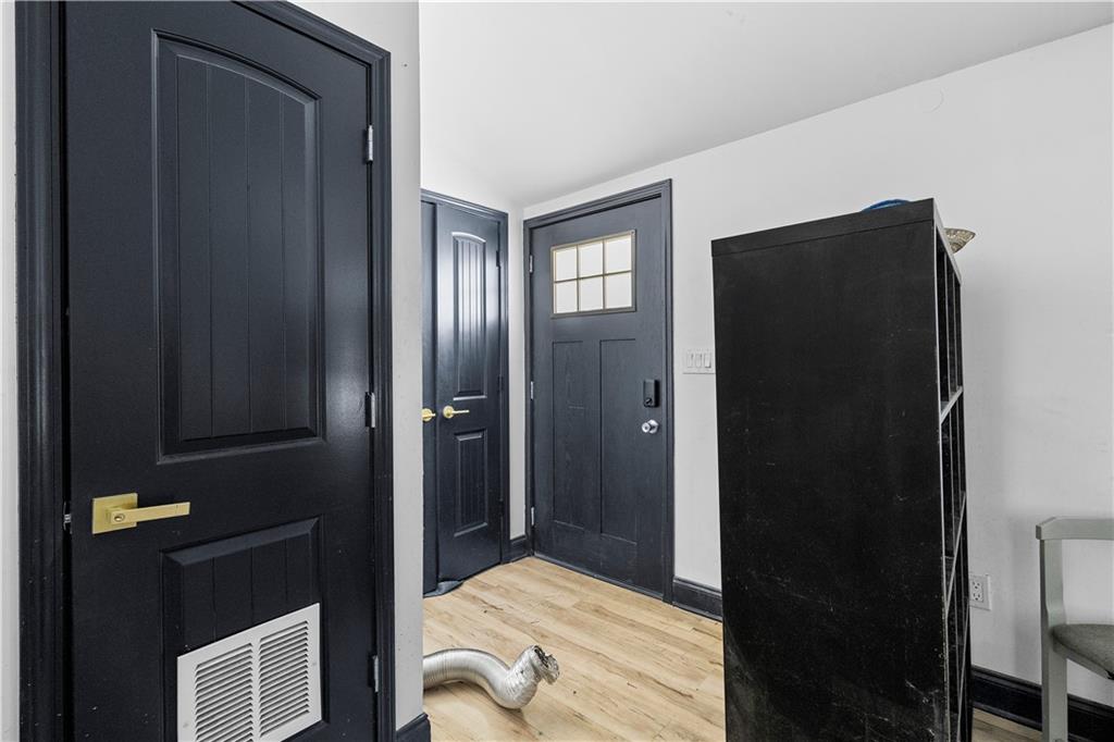 16 Robin Road Property Photo 3
