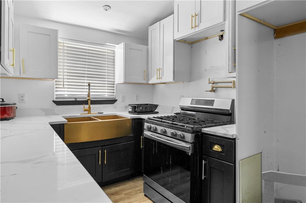 16 Robin Road Property Photo 6