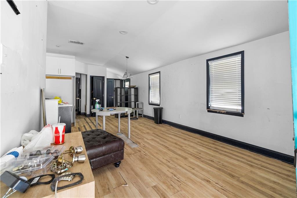16 Robin Road Property Photo 7