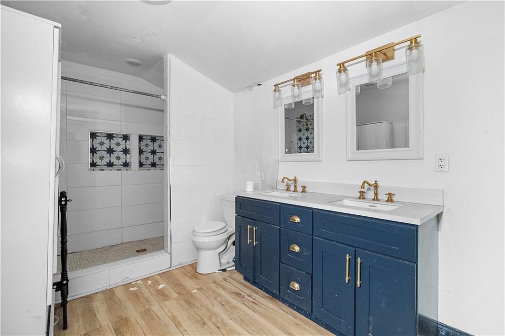 16 Robin Road Property Photo 11