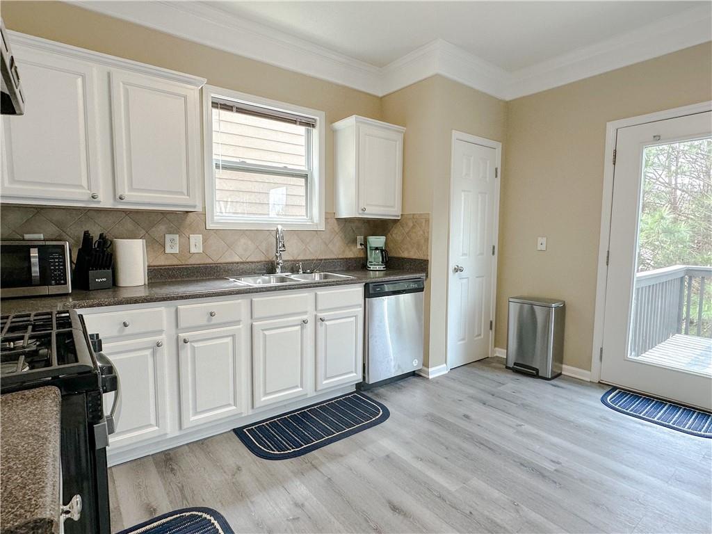 2206 Worrall Hill Drive Property Photo 11