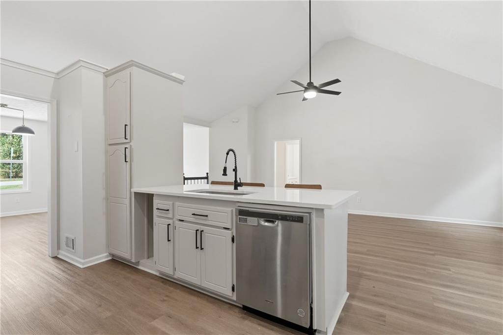 1003 Queensbury Run Property Photo 9