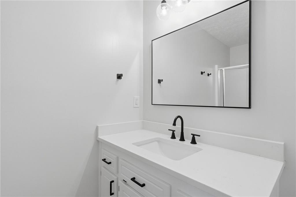 1003 Queensbury Run Property Photo 19