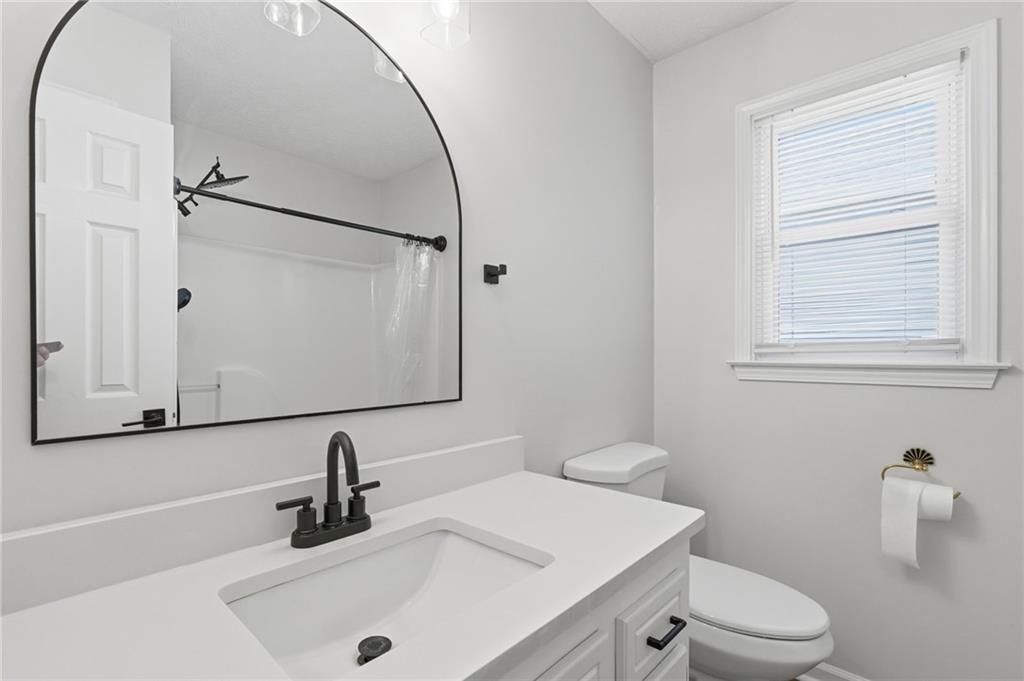 1003 Queensbury Run Property Photo 21