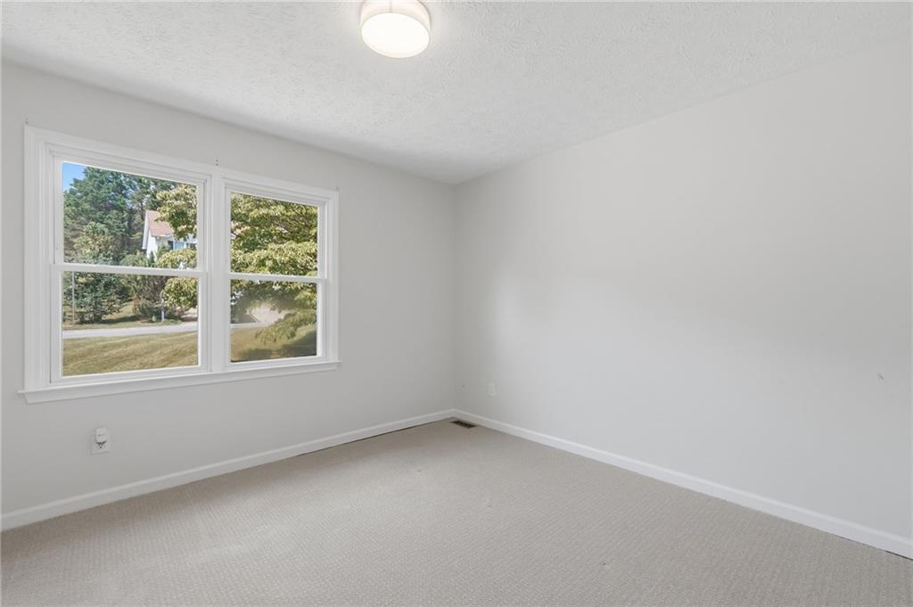 1003 Queensbury Run Property Photo 22