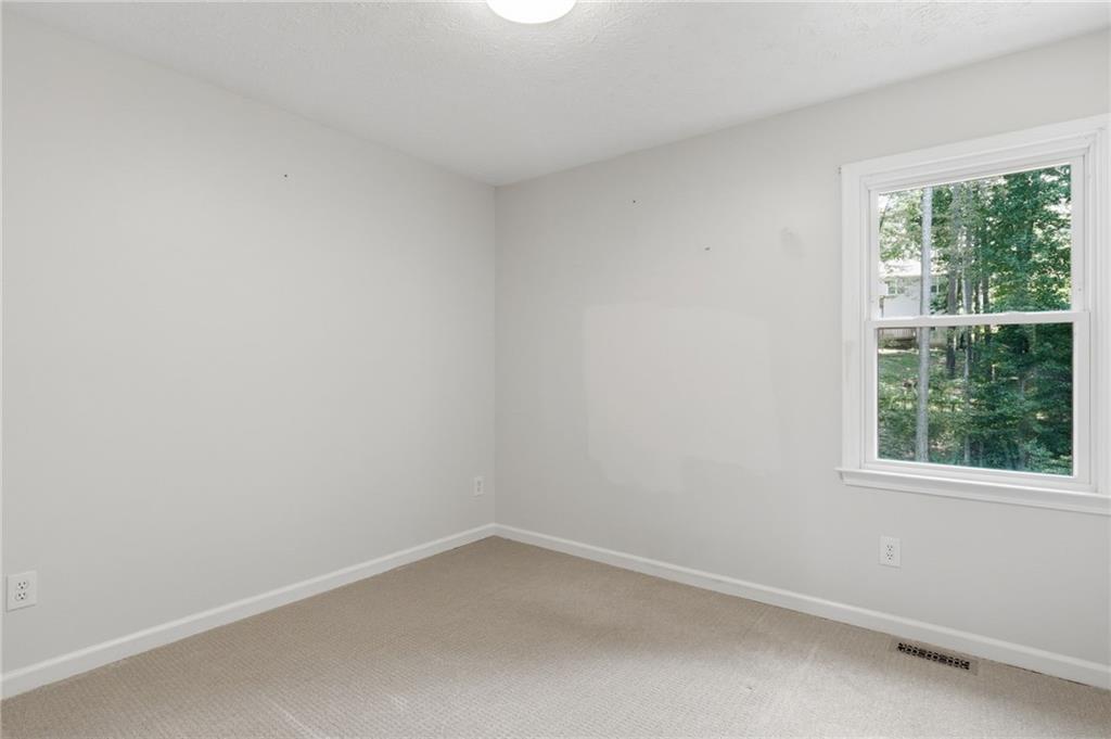 1003 Queensbury Run Property Photo 24