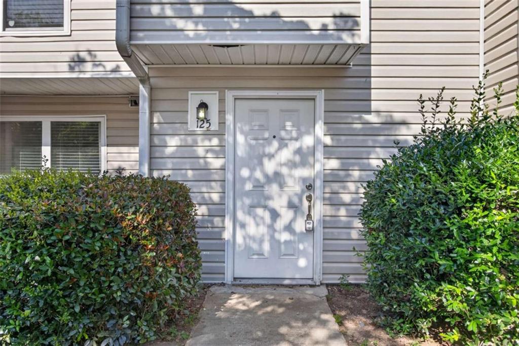 125 Governors Drive Property Photo 1