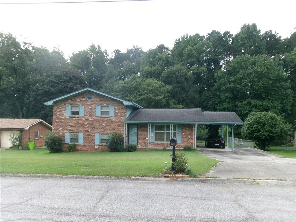 745 Huntingdon Drive Property Photo 1