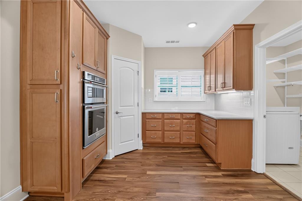 7833027 Property Photo 13