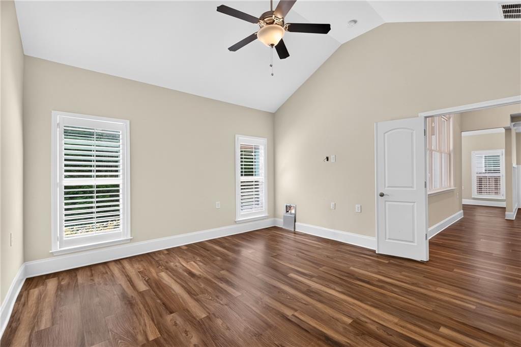7833027 Property Photo 28
