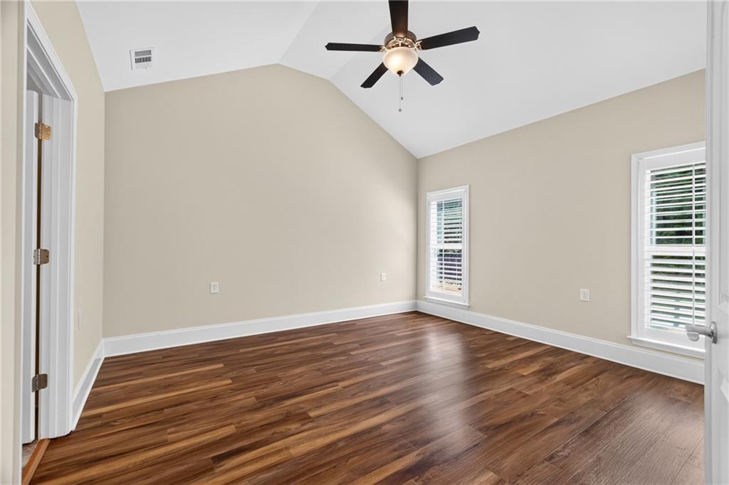7833027 Property Photo 29