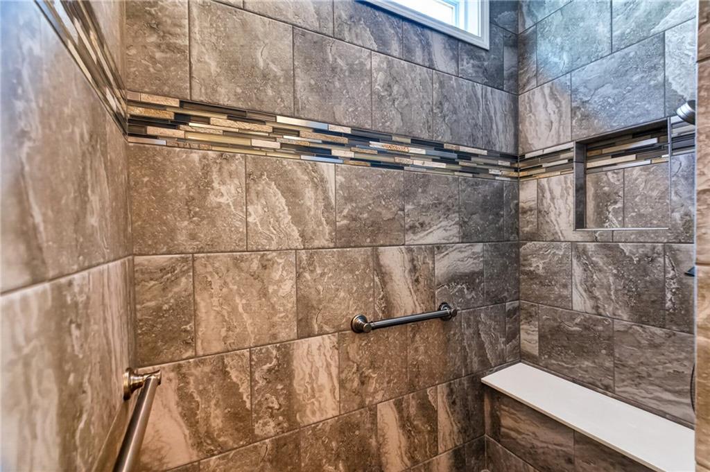 7833027 Property Photo 32