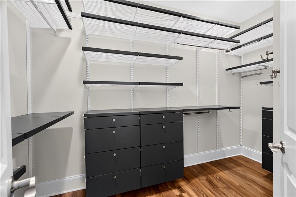 7833027 Property Photo 33