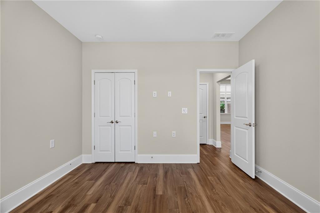 7833027 Property Photo 36