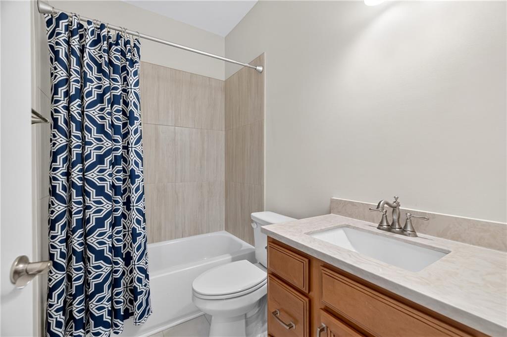 7833027 Property Photo 37