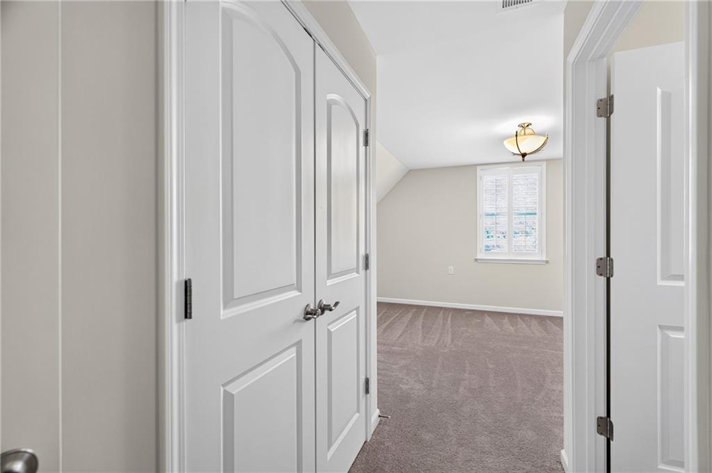 7833027 Property Photo 41