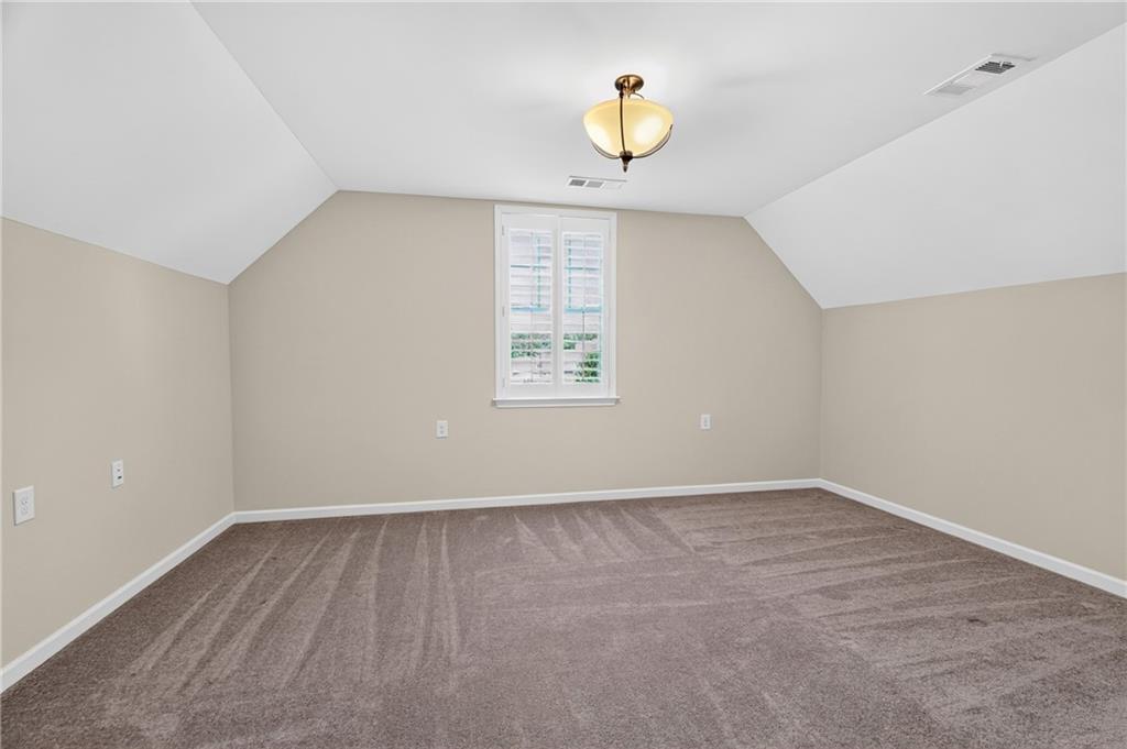 7833027 Property Photo 43