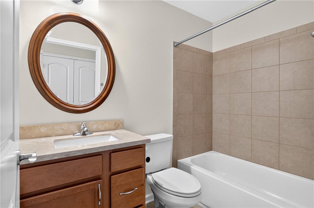 7833027 Property Photo 44