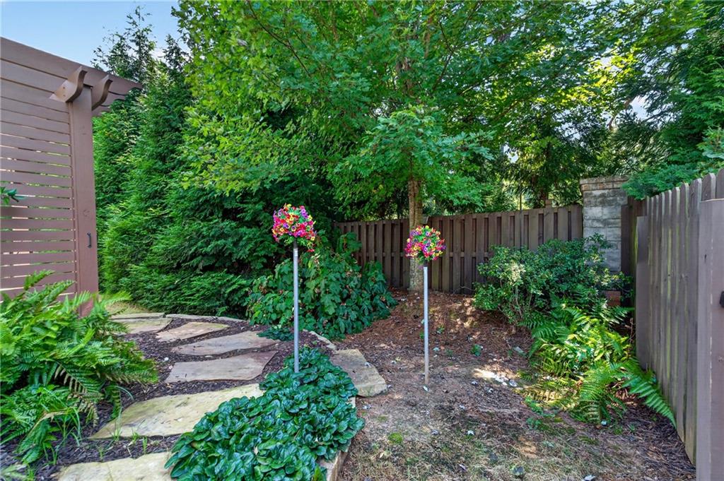 7833027 Property Photo 53
