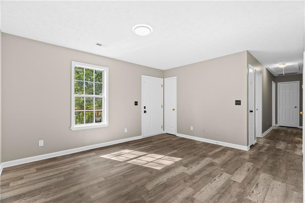 258 Curtis Circle Se Property Photo 8