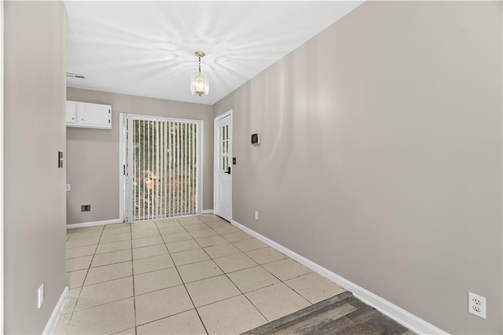 258 Curtis Circle Se Property Photo 9