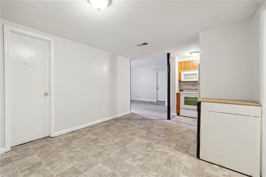 2073 E Roxboro Road Ne Unit B Property Photo 11