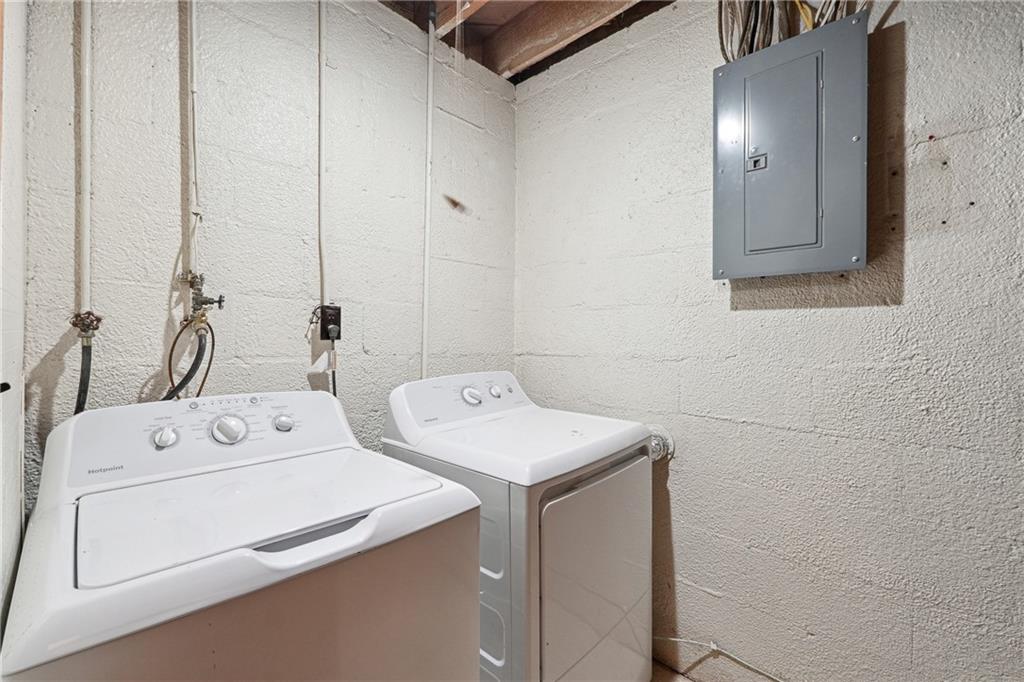 2073 E Roxboro Road Ne Unit B Property Photo 12