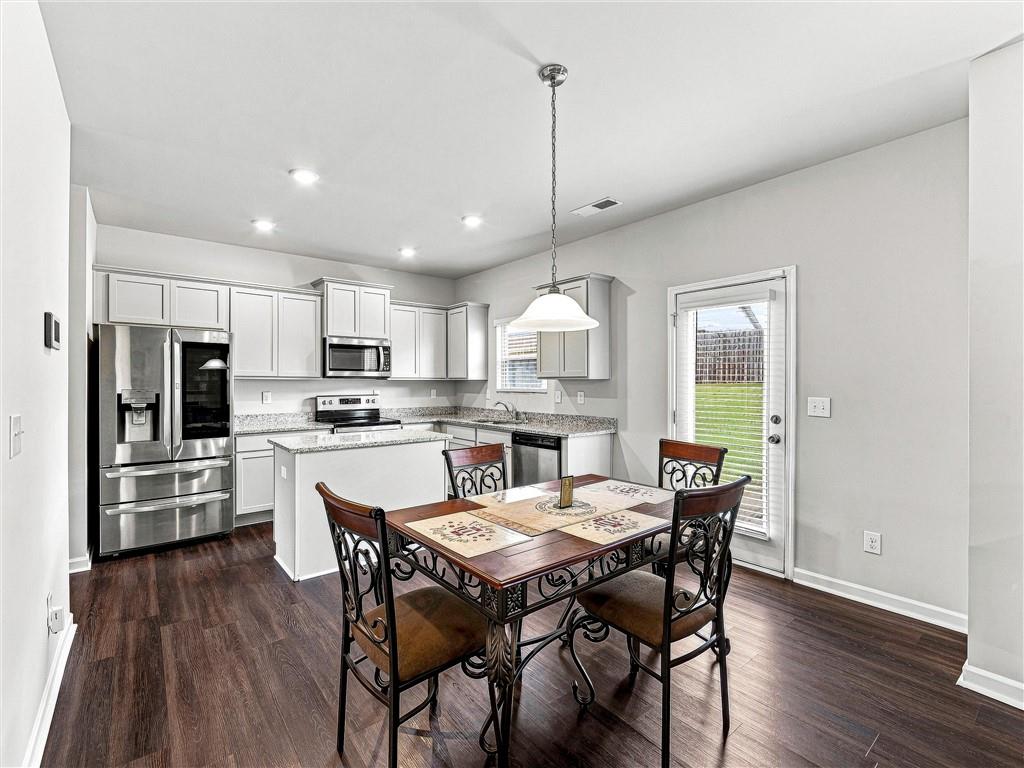 1218 Brookstone Circle Property Photo 9