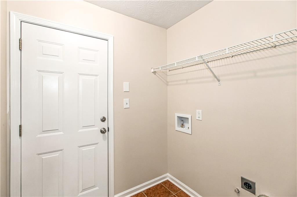 1426 Hyde Court Property Photo 18