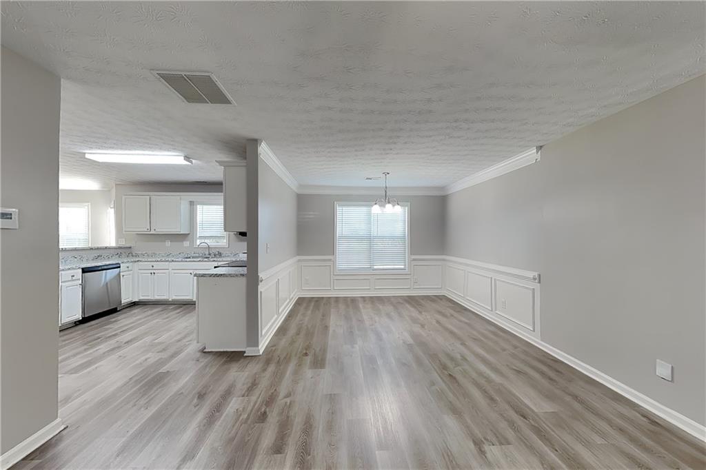 7833092 Property Photo 3