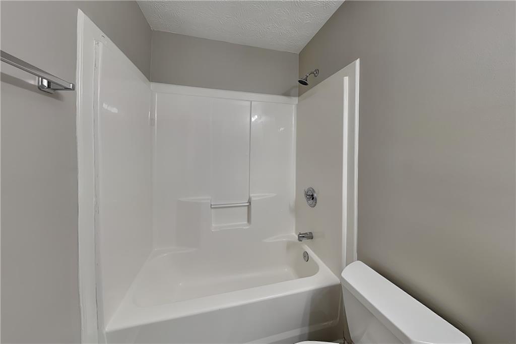 7833092 Property Photo 17
