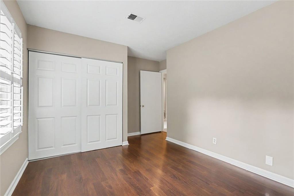 2752 Meadow Mere E Property Photo 17