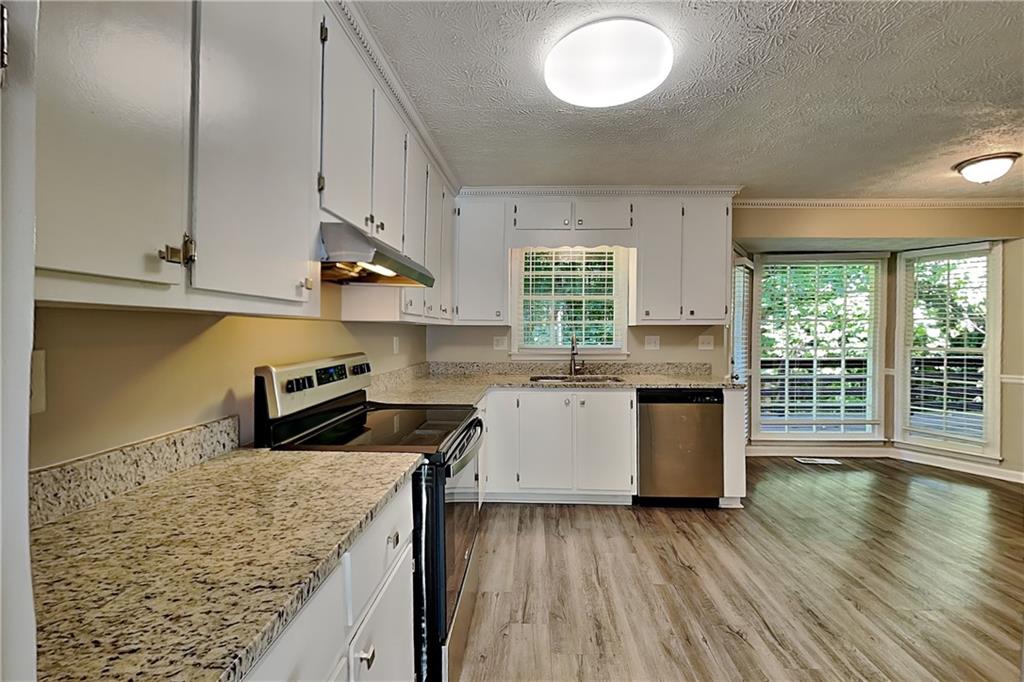 3940 Camrose Place Property Photo 6