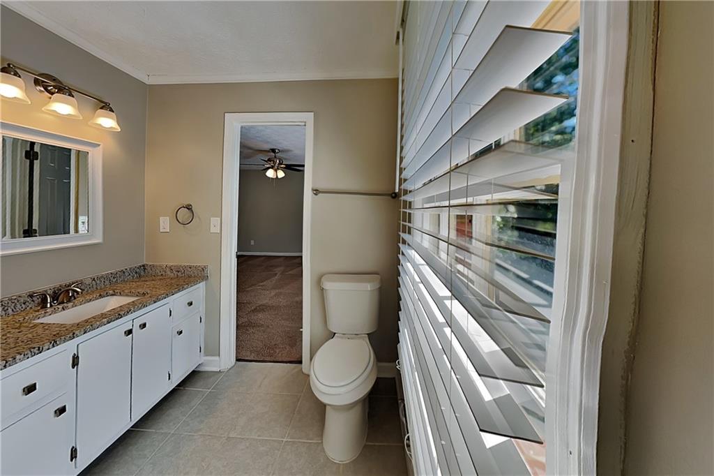 3940 Camrose Place Property Photo 11