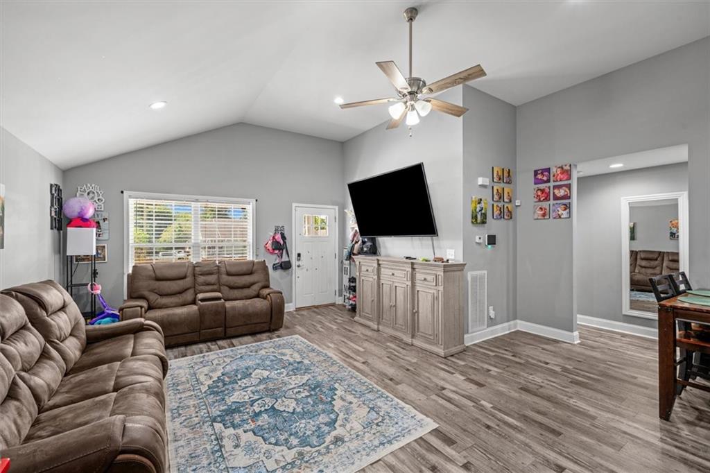 3084 Striplin Trail Property Photo 7