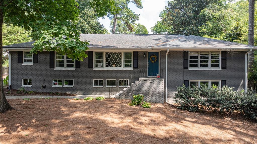 119 Rhodes Drive Property Photo 1