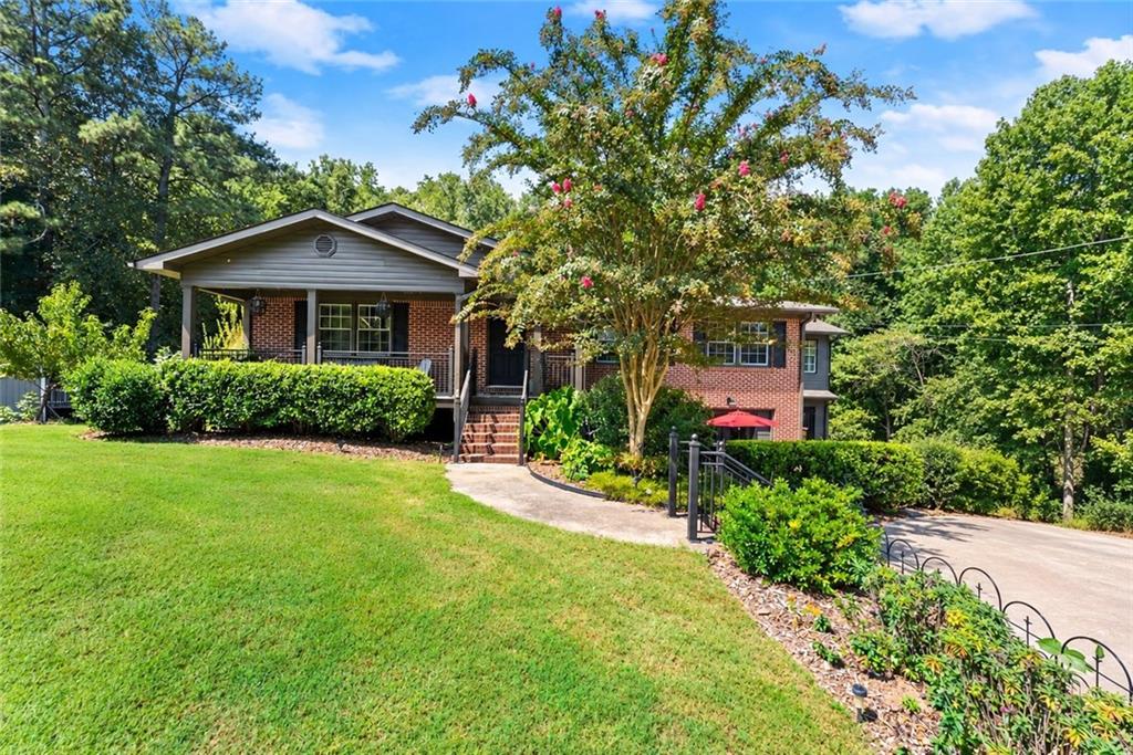 2905 Lanier Beach South Road Property Photo 1