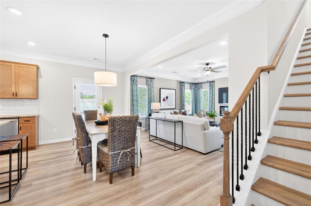 247 Shire Loop Property Photo 6