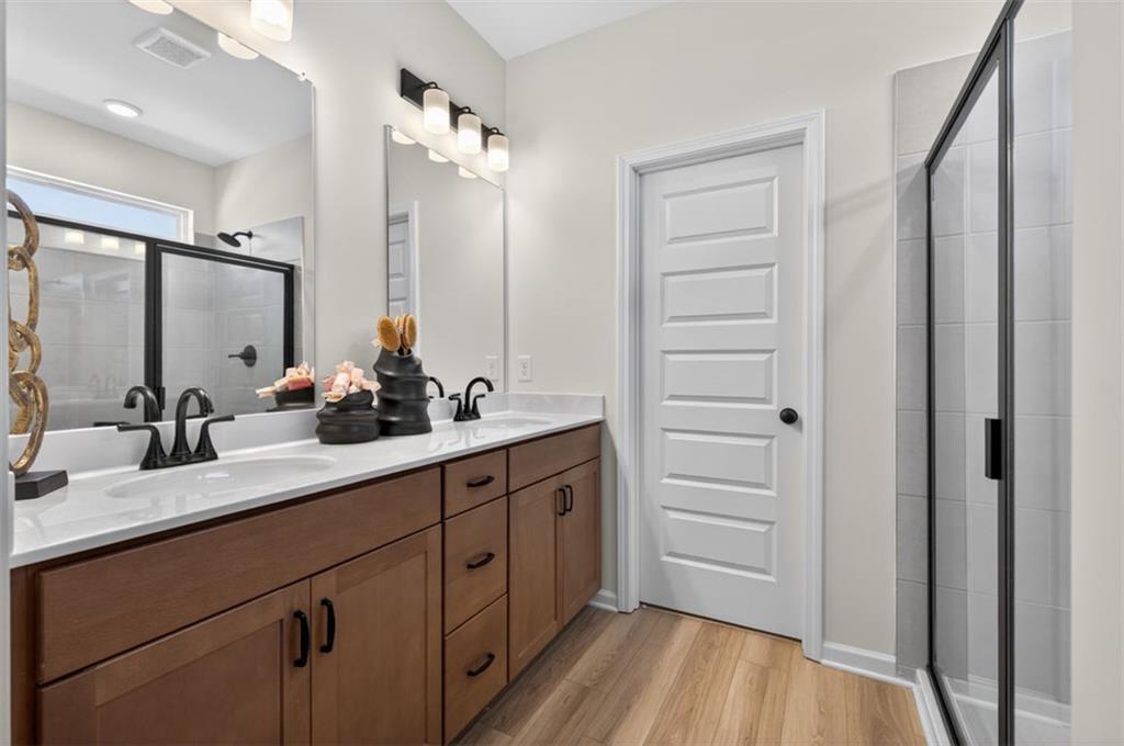 247 Shire Loop Property Photo 38