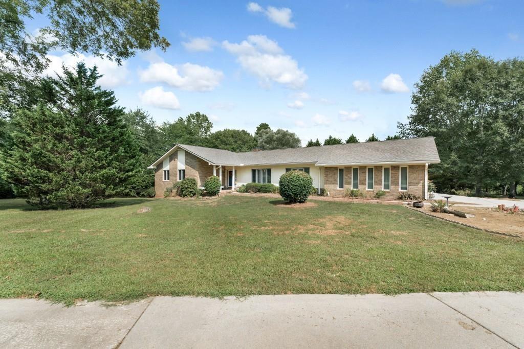 4640 Spot Road Property Photo 1