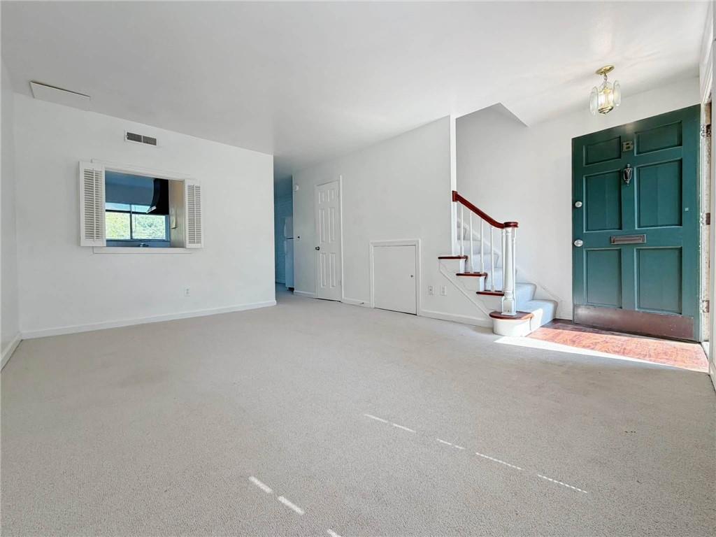 3079 Colonial Way Unit B Property Photo 1