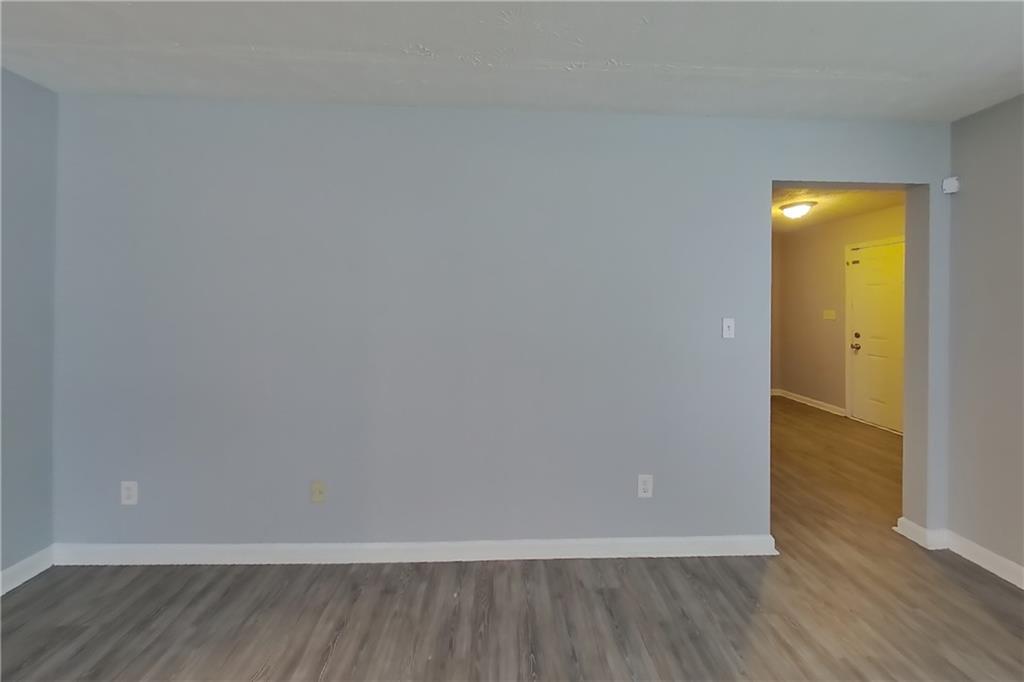 7833170 Property Photo 3