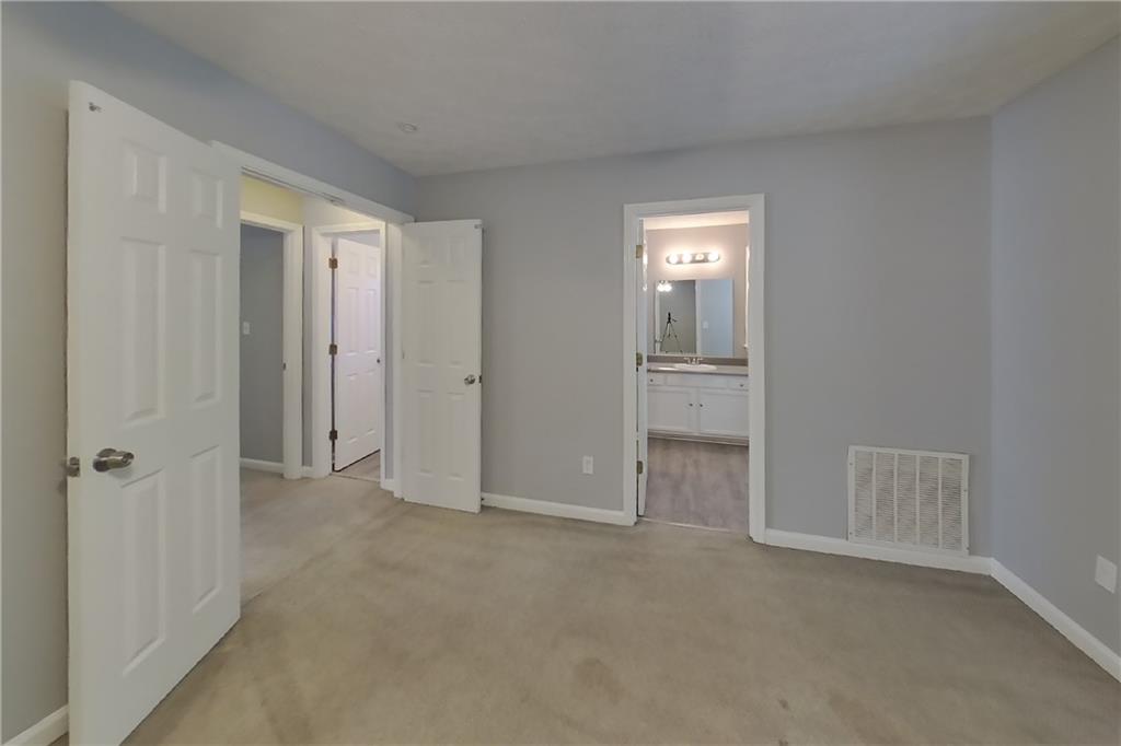 7833170 Property Photo 9