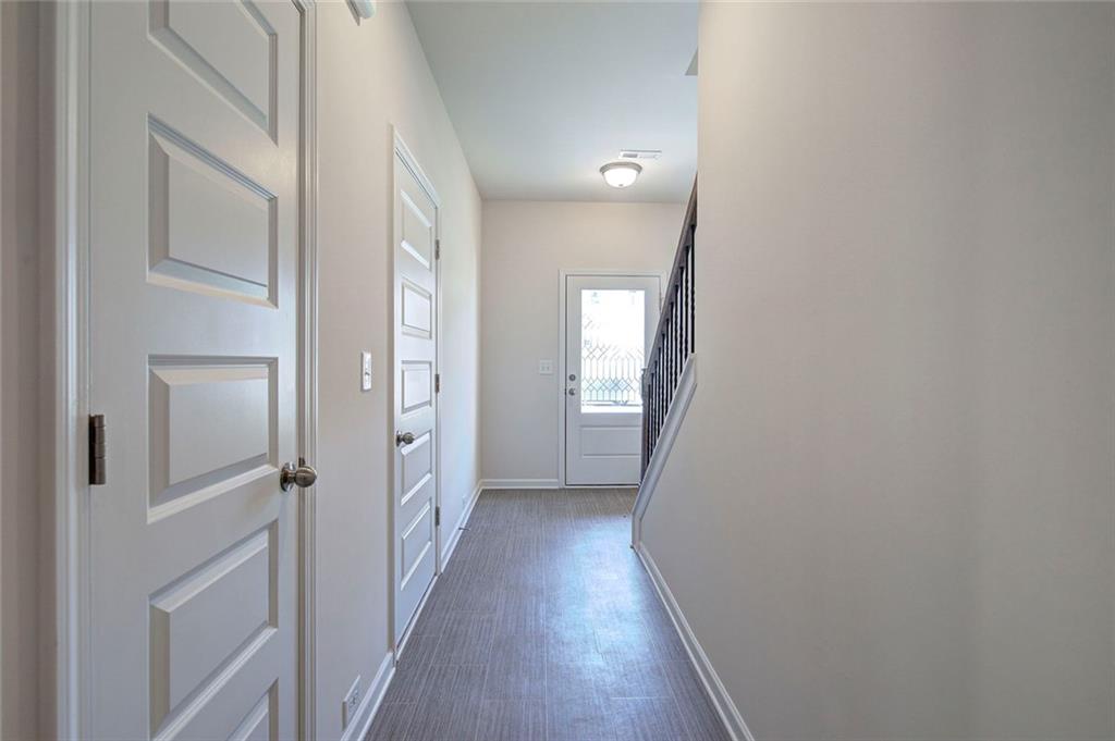416 Perth Drive Property Photo 19