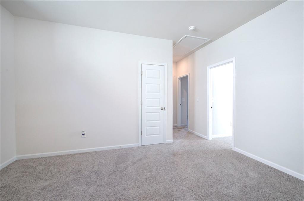 416 Perth Drive Property Photo 22