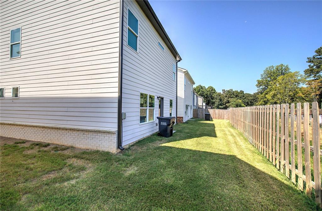 416 Perth Drive Property Photo 41